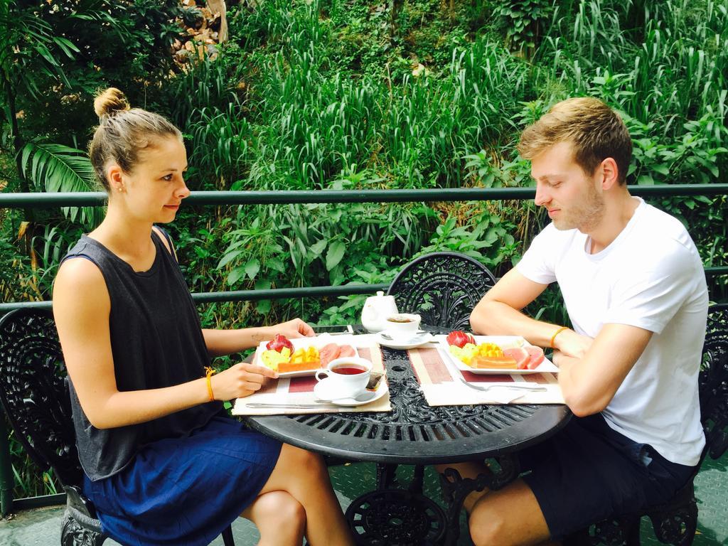 Aronka Homestay Kandy Esterno foto