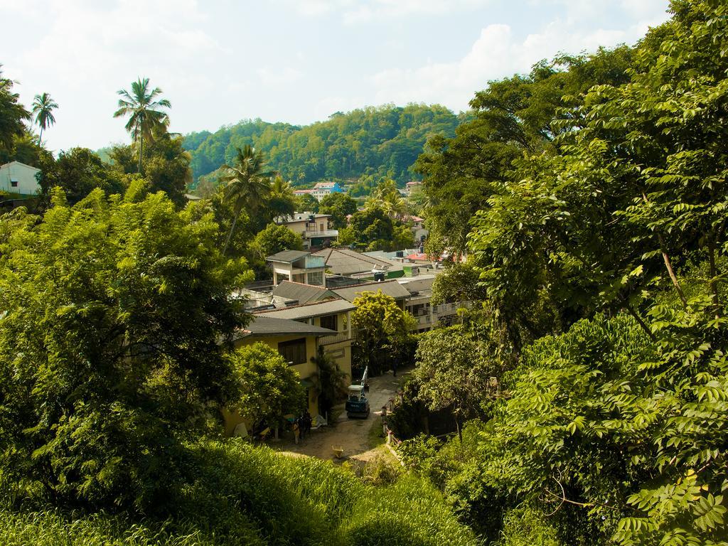 Aronka Homestay Kandy Esterno foto