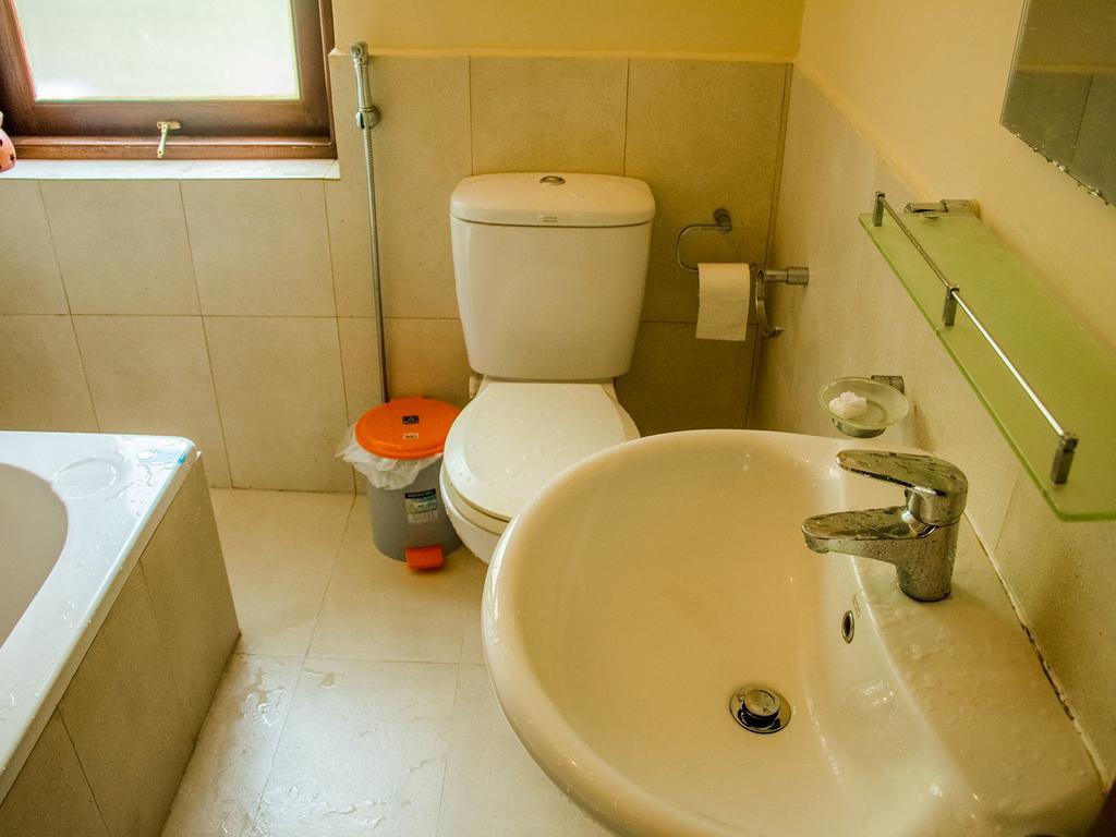 Aronka Homestay Kandy Esterno foto