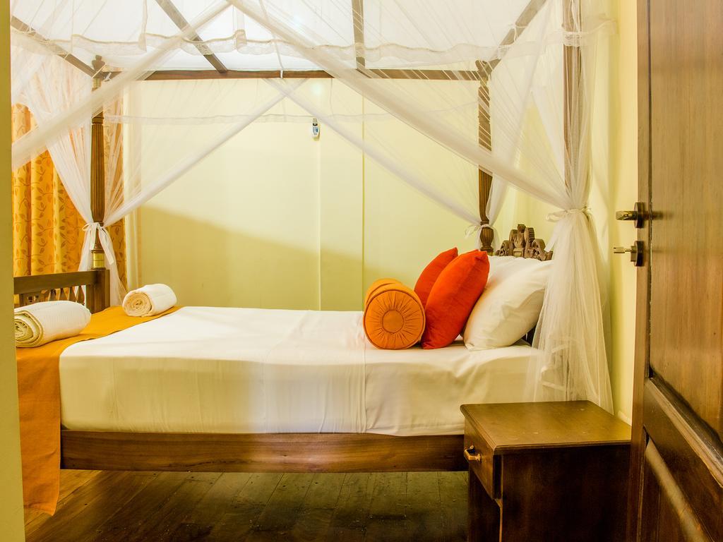 Aronka Homestay Kandy Esterno foto