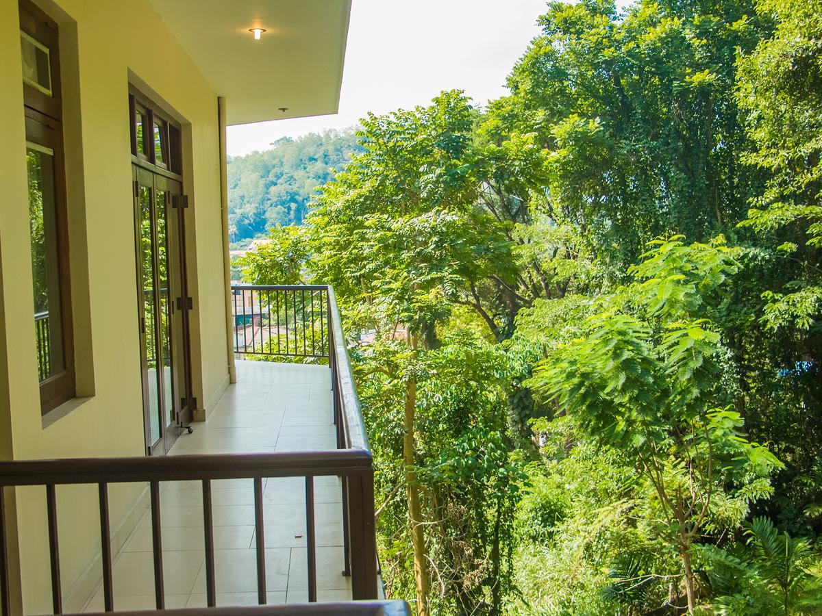 Aronka Homestay Kandy Esterno foto